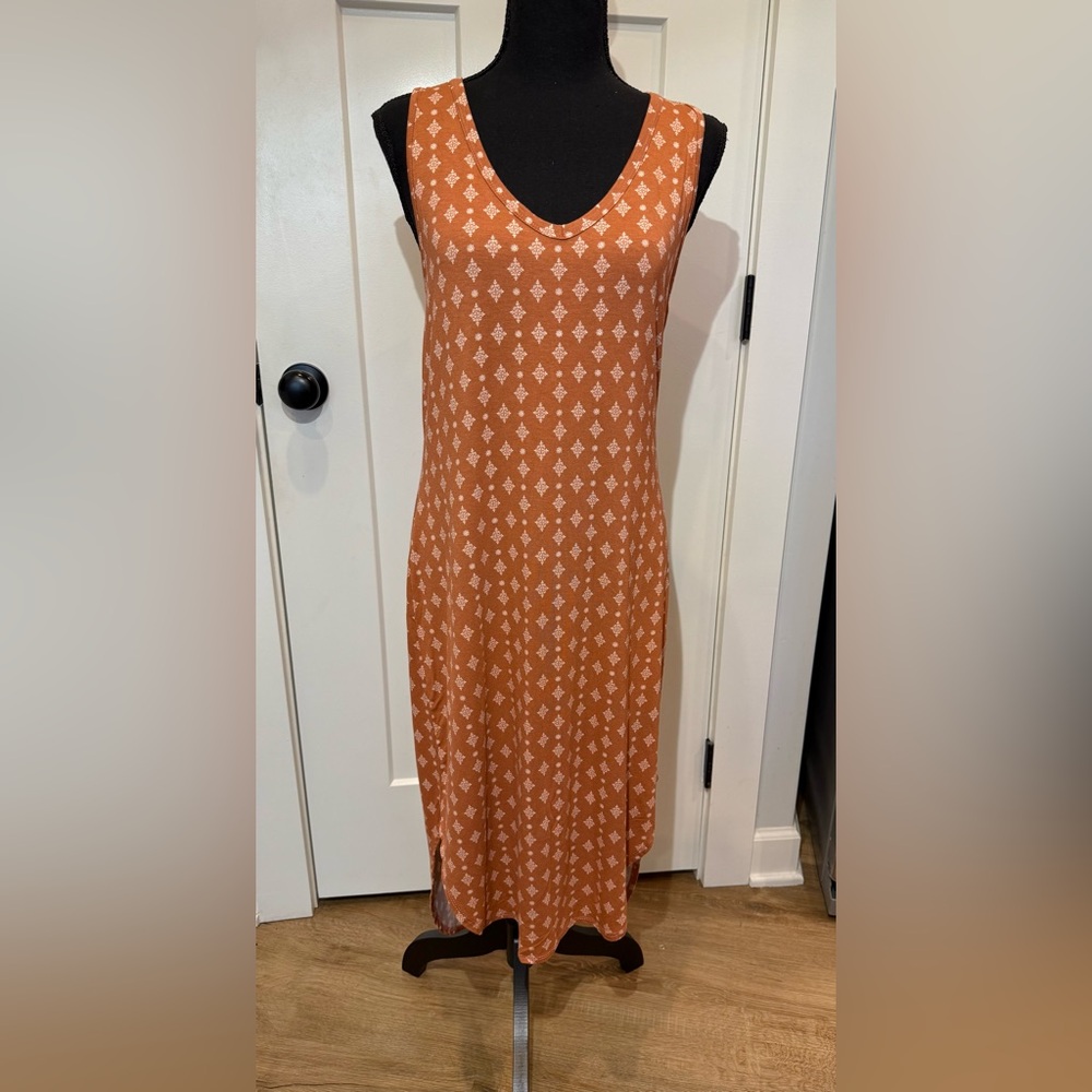 Olive + Oak size large terracotta with white accents high low tank dress